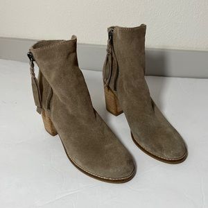 Dolce vita Suede booties